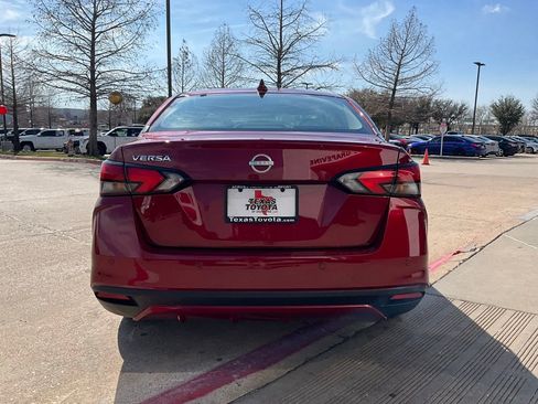 Used 2025 Nissan Versa SV image 7