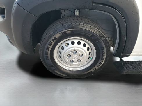 Used 2025 RAM ProMaster 2500 FWD image 24