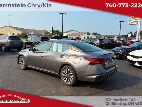 Used 2024 Nissan Altima 2.5 SV FWD image 5