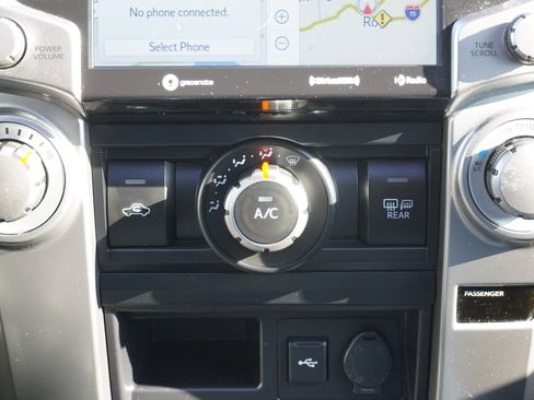 Certified 2022 Toyota 4Runner SR5 Premium image 31