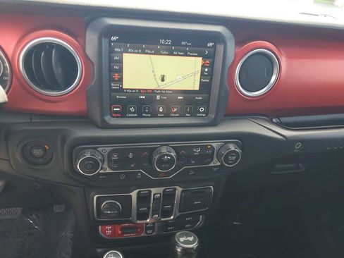 Used 2021 Jeep Wrangler Unlimited Rubicon w/ Uconnect 4C Nav & Sound Group AWD/4WD image 15