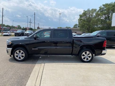 Used 2025 RAM 1500 Big Horn AWD/4WD image 9