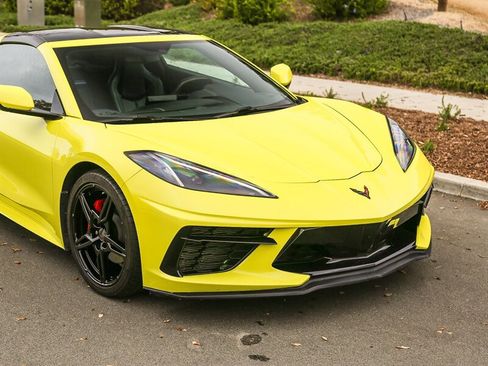 Used 2022 Chevrolet Corvette Stingray Coupe w/ 1LT image 9