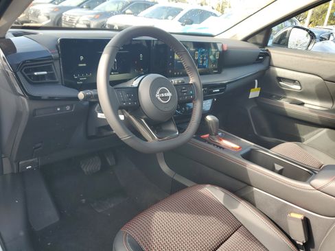 New 2026 Nissan Kicks SR image 9