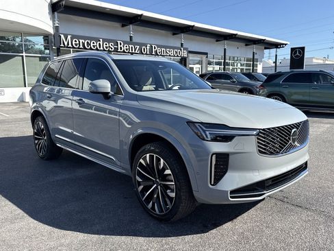 New 2026 Volvo XC90 B6 Plus w/ Protection Package Premier image 7