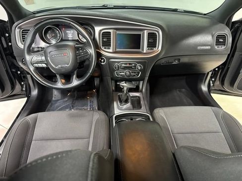 Used 2019 Dodge Charger SXT RWD image 14