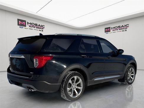 Used 2020 Ford Explorer Platinum w/ Premium Technology Package image 9