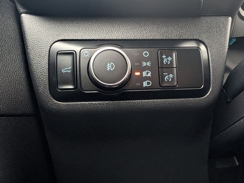 Used 2024 Ford Escape Platinum image 25