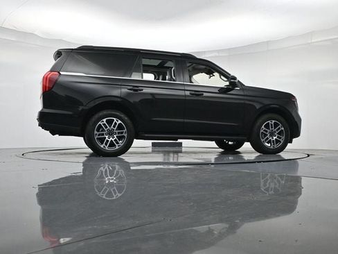 Used 2025 Ford Expedition Active AWD/4WD image 37