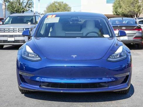 Used 2021 Tesla Model 3 Standard Range Plus image 2