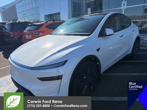 Used 2026 Tesla Model Y 2WD image 3