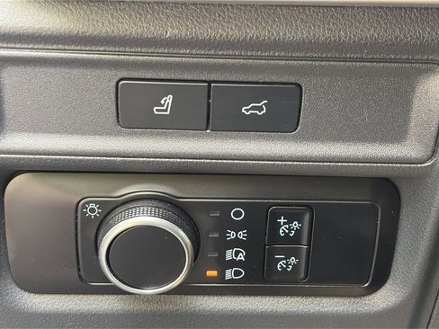 Used 2024 Ford Expedition Max XLT RWD image 21