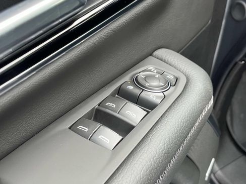 New 2026 GMC Yukon Denali w/ Denali Reserve Package AWD/4WD image 24