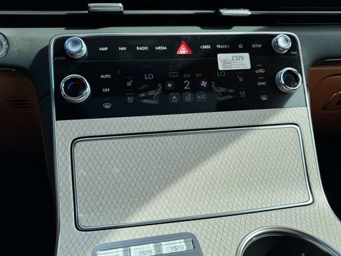 Certified 2026 Genesis GV80 2.5T Prestige AWD/4WD image 15