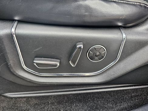 Used 2015 Ford F150 Platinum w/ Technology Package image 31