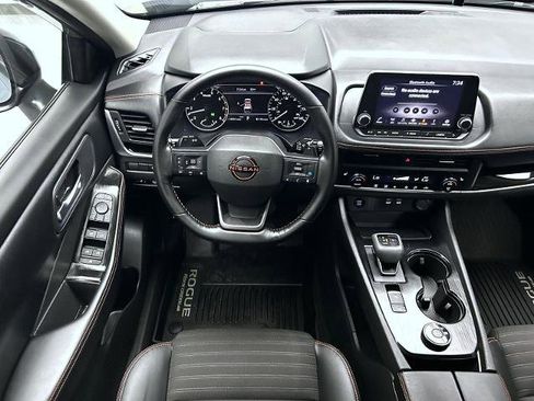Certified 2025 Nissan Rogue SV AWD/4WD image 14