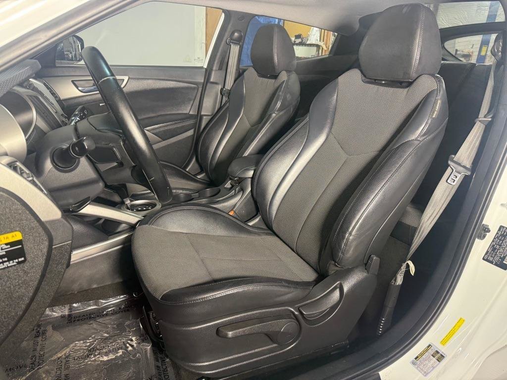 Used 2015 Hyundai Veloster w/ Option Group 03 FWD image 26