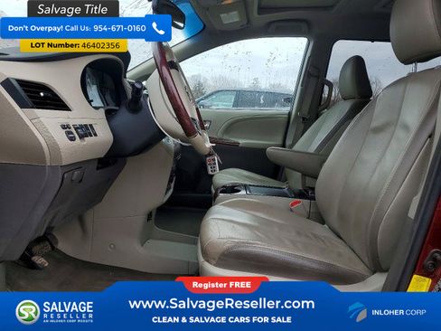 Used 2013 Toyota Sienna Limited w/ Premium Pkg image 9