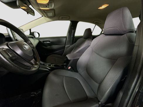 Used 2021 Toyota Corolla LE image 21