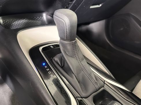 Used 2020 Toyota Corolla LE image 30