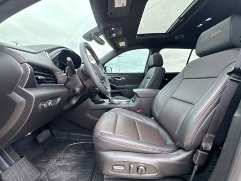 Used 2023 Chevrolet Traverse High Country w/ LPO, Floor Liner Package AWD/4WD image 2