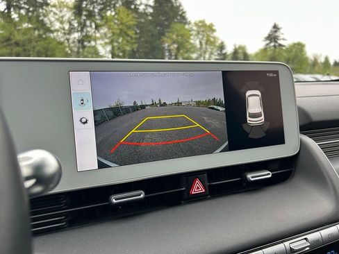 Used 2024 Hyundai Ioniq 5 SEL AWD/4WD image 17