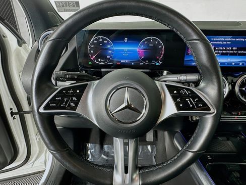 Used 2025 Mercedes-Benz GLA 250 GLA 250 image 19