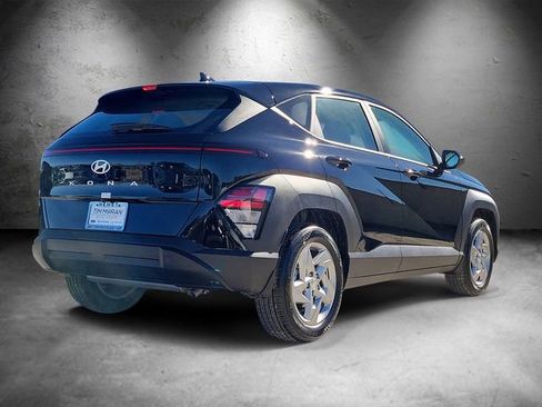 New 2026 Hyundai Kona SE image 3