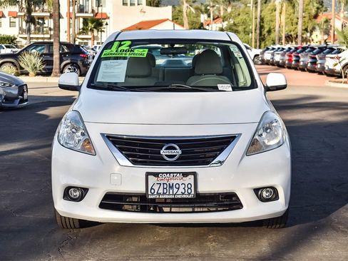 Used 2012 Nissan Versa SL image 2