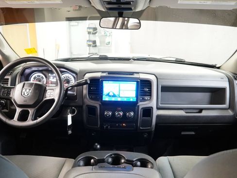 Used 2018 RAM 2500 Tradesman w/ Chrome Appearance Group AWD/4WD image 18