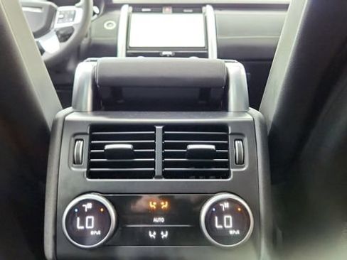 Used 2024 Land Rover Discovery Dynamic SE AWD/4WD image 55