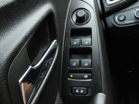 Used 2022 Chevrolet Trax LT w/ LT Convenience Package FWD image 26
