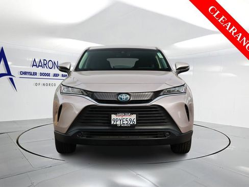 Used 2021 Toyota Venza LE w/ Carpet Mat Package (TMS) AWD/4WD image 4