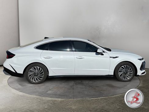 Used 2024 Hyundai Sonata SEL FWD image 8