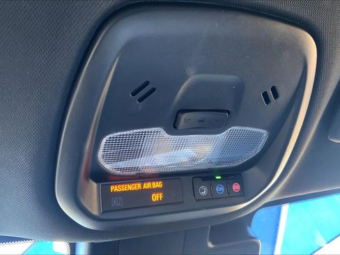 Certified 2025 Chevrolet Trax RS w/ Driver Confidence Package image 36