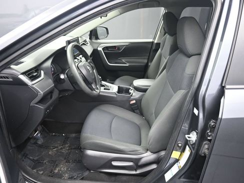 Certified 2022 Toyota RAV4 LE AWD/4WD image 18