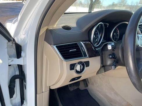 Used 2015 Mercedes-Benz GL 450 4MATIC image 40