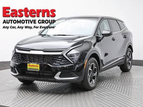 Used 2024 Kia Sportage LX AWD/4WD image 1