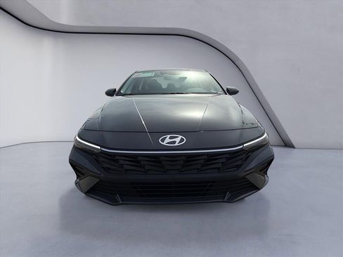 New 2026 Hyundai Elantra SE FWD image 8