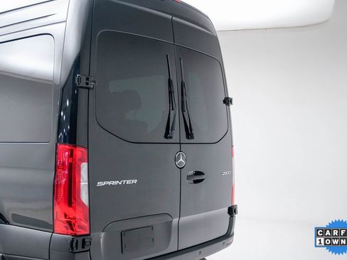 Used 2024 Mercedes-Benz Sprinter 2500 image 18
