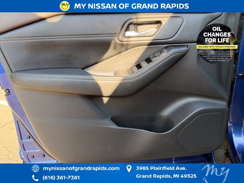 Certified 2023 Nissan Rogue SV w/ SV Premium B Package AWD/4WD image 11