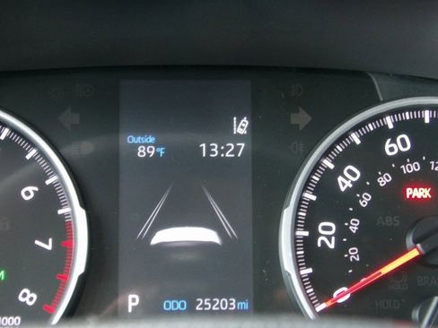 Used 2022 Toyota RAV4 XLE w/ Convenience Package image 42