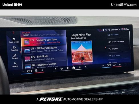 Used 2024 BMW X5 xDrive40i w/ Premium Package AWD/4WD image 8