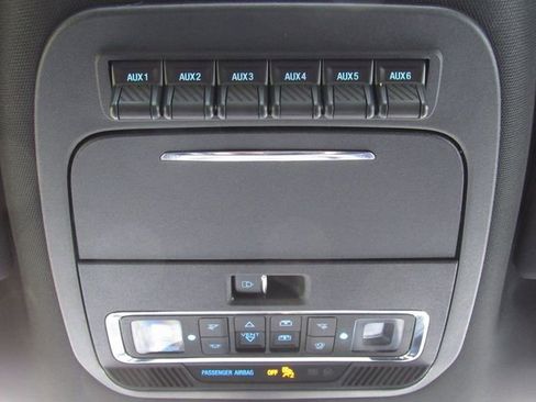 Used 2023 Ford F450 Platinum w/ FX4 Off-Road Package image 30