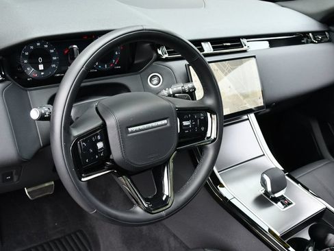 Used 2025 Land Rover Range Rover Velar Dynamic SE AWD/4WD image 13