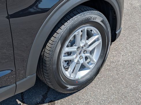 New 2026 Ford Explorer Active w/ Active Comfort Package image 13