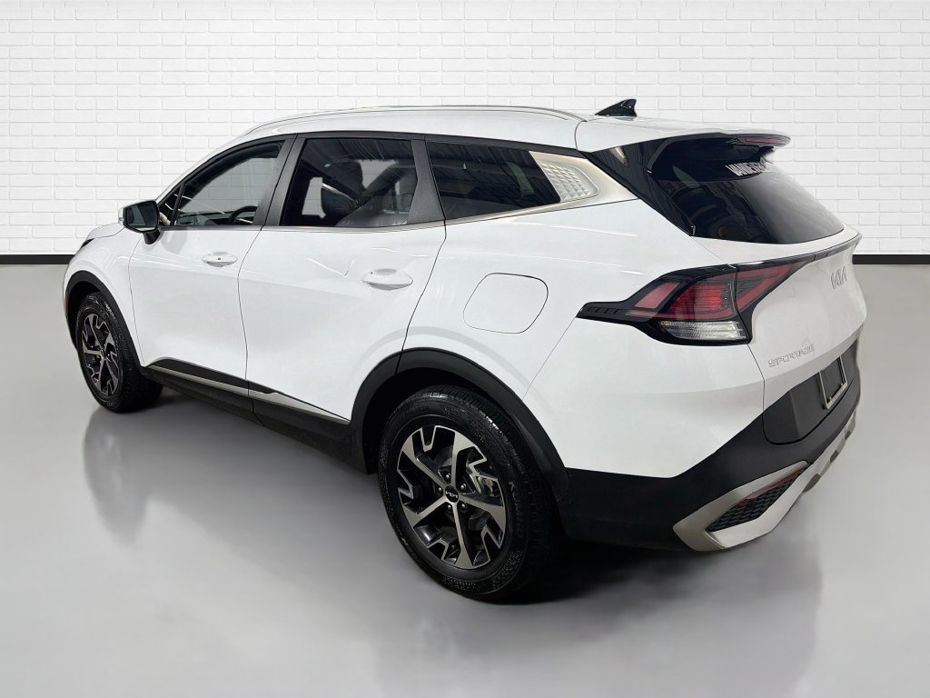Used 2024 Kia Sportage EX AWD/4WD image 7