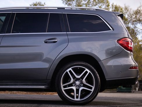 Used 2017 Mercedes-Benz GLS 450 4MATIC image 11