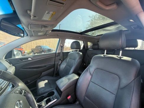 Used 2016 Hyundai Tucson Limited w/ Option Group 03 FWD image 18