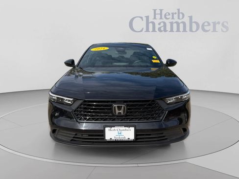 Used 2024 Honda Accord Sport image 2